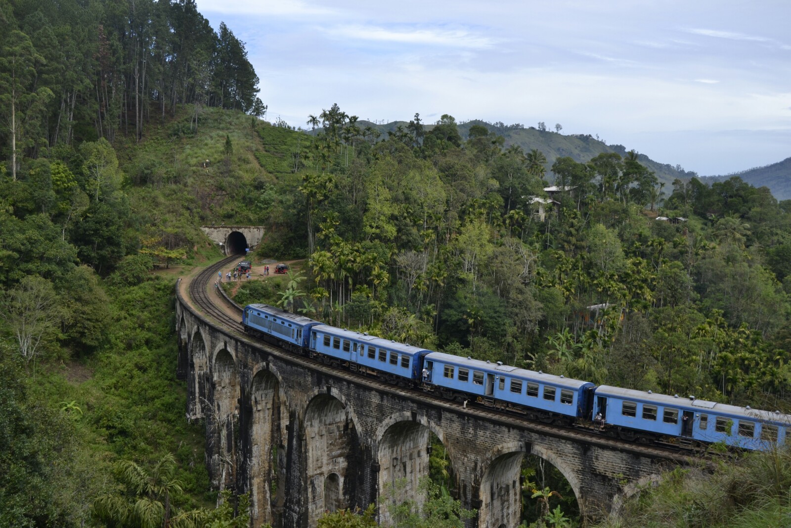 2017-02-sri-lanka-ella-9-arch-bridge-2
