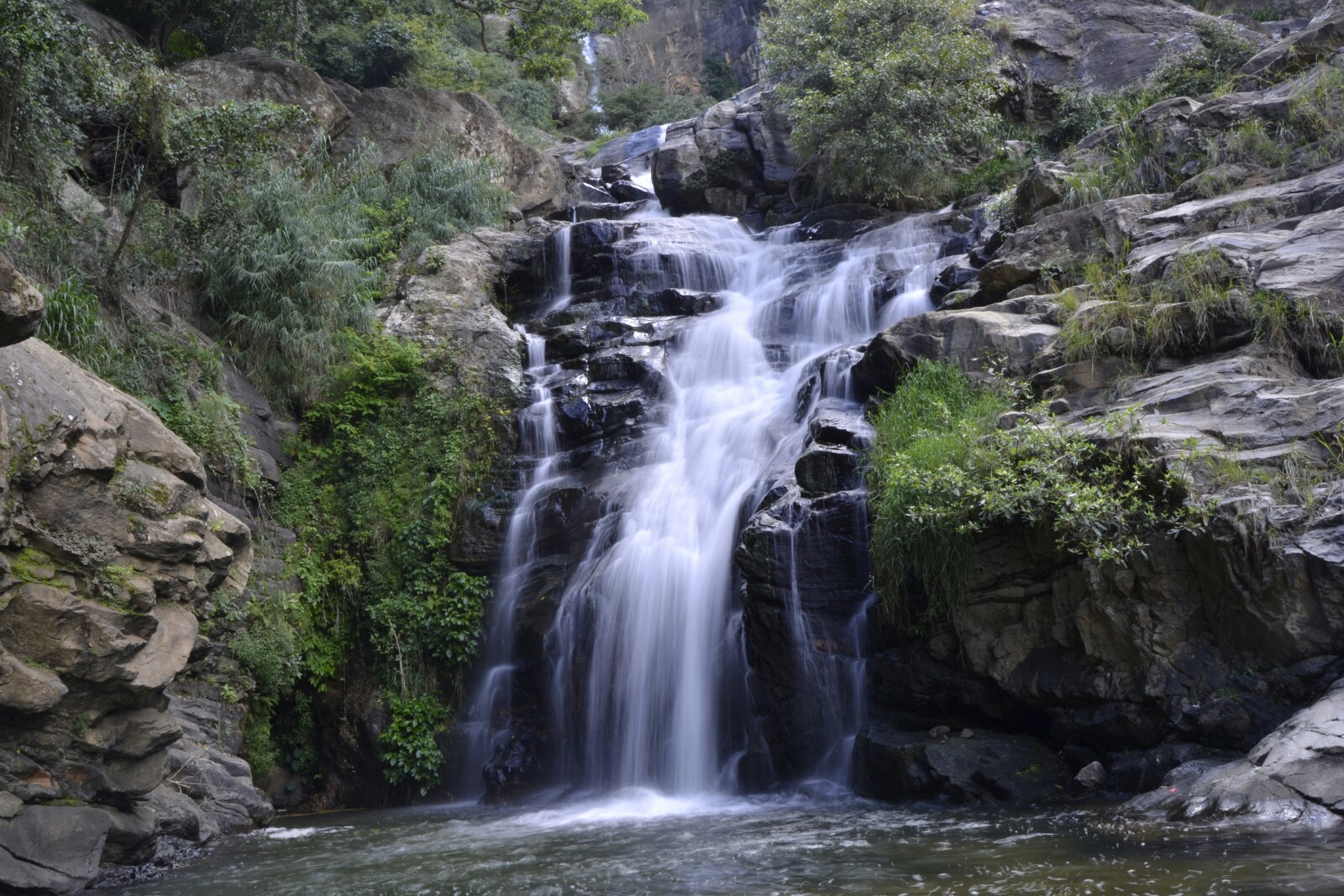 2017-02-sri-lanka-ella-rawana-falls