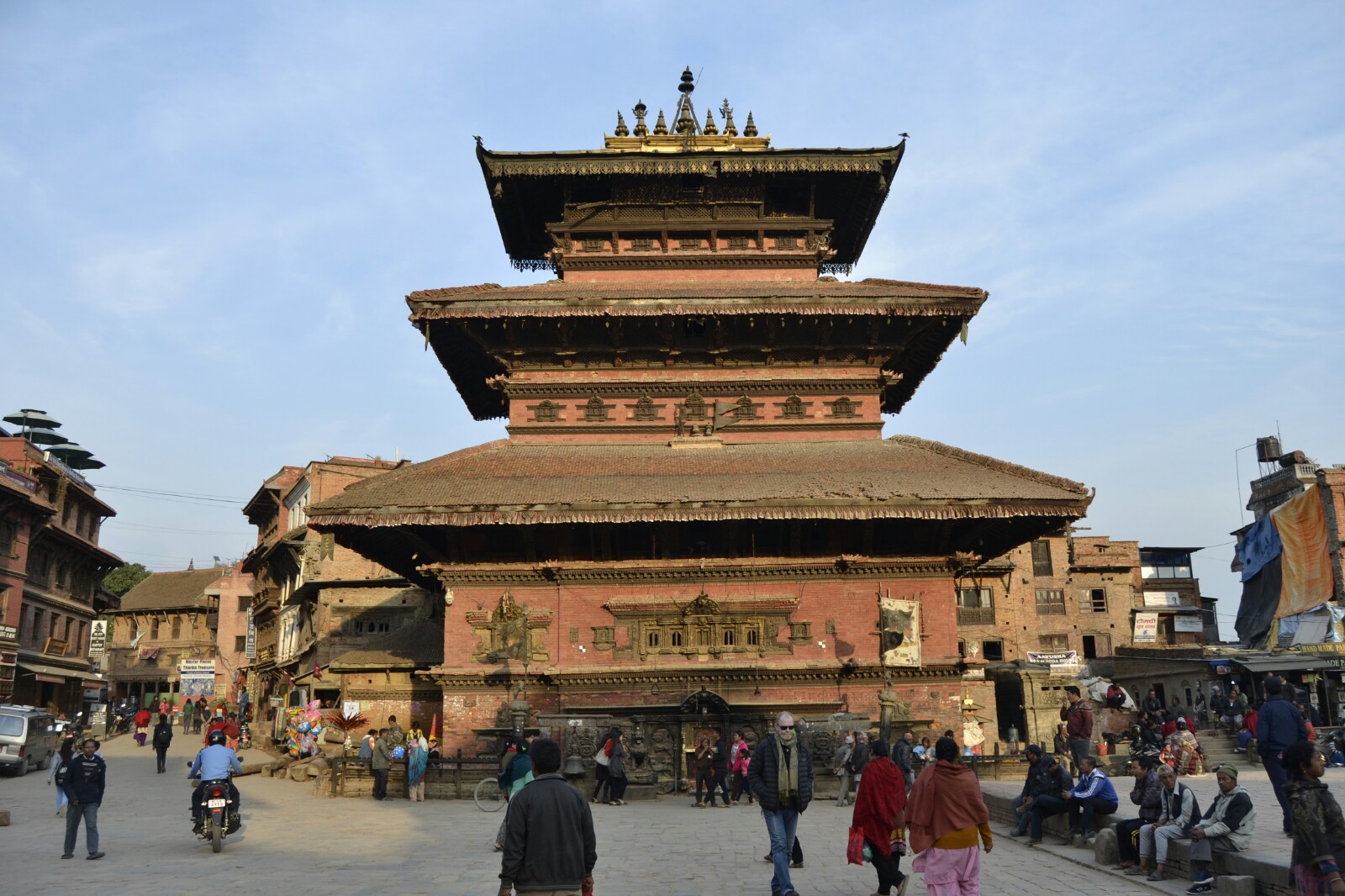 2017-03-nepal-Bhaktapur-Taumadhi-Tole-Templo-Bhairabnath-1.JPG
