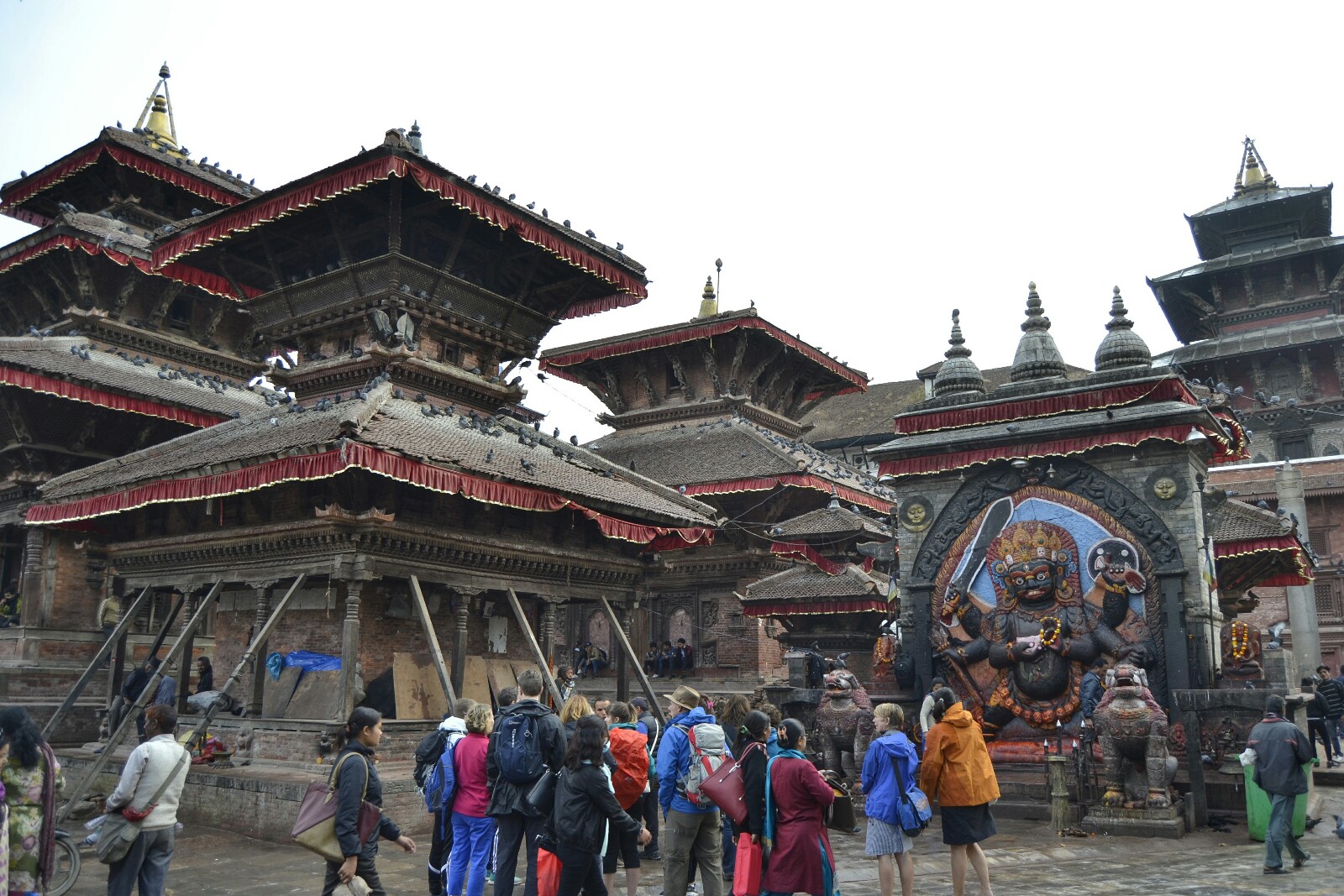 2017-03-nepal-Kathmandu-Plaza-Durbar-kal-Bhairav.jpeg