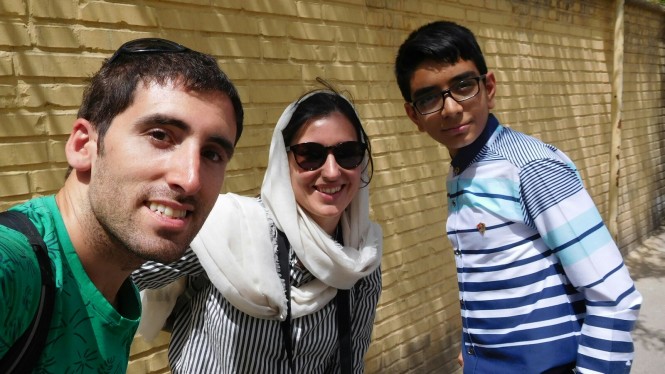 2017-04-iran-isfahan-jolfa-nino-random