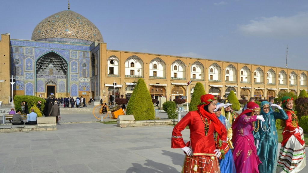 Irán 2017 – Etapa 2 – Isfahan: La Mitad del Mundo (Y Un Poco Más) – Día&nbsp;1