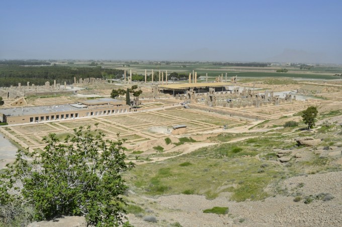 2017-04-iran-persepolis-vistas.jpeg