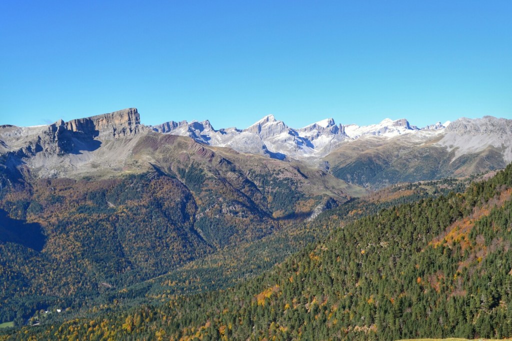 Pirineos (Valle de Hecho): Ibón de Acherito y Castillo&nbsp;D’Acher