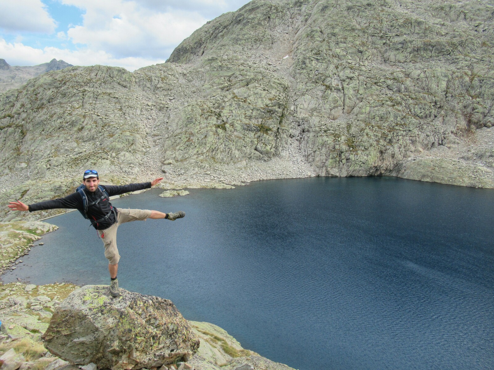 2018-10-pirineos-panticosa-ruta-ibones-20-ibon-azul-bajo