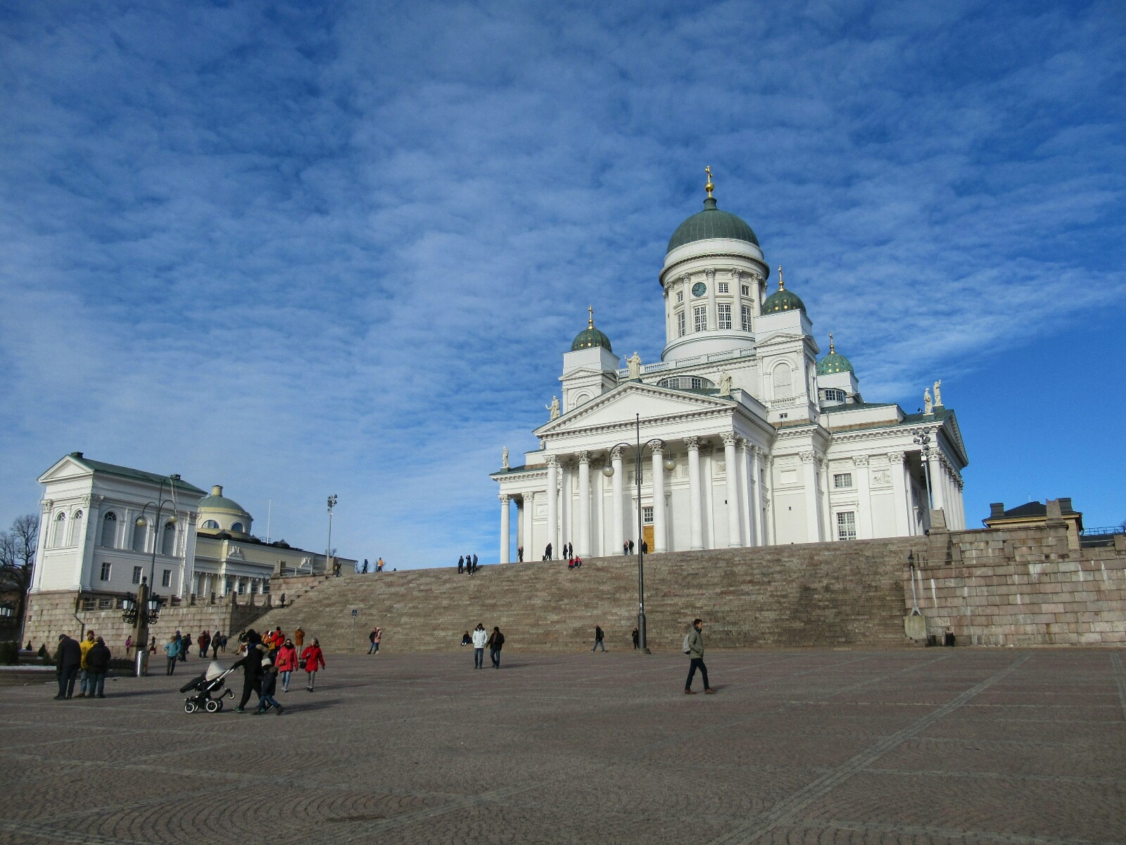 2019-03-finlandia-dia-0-helsinki-catedral-luterana-1.jpeg