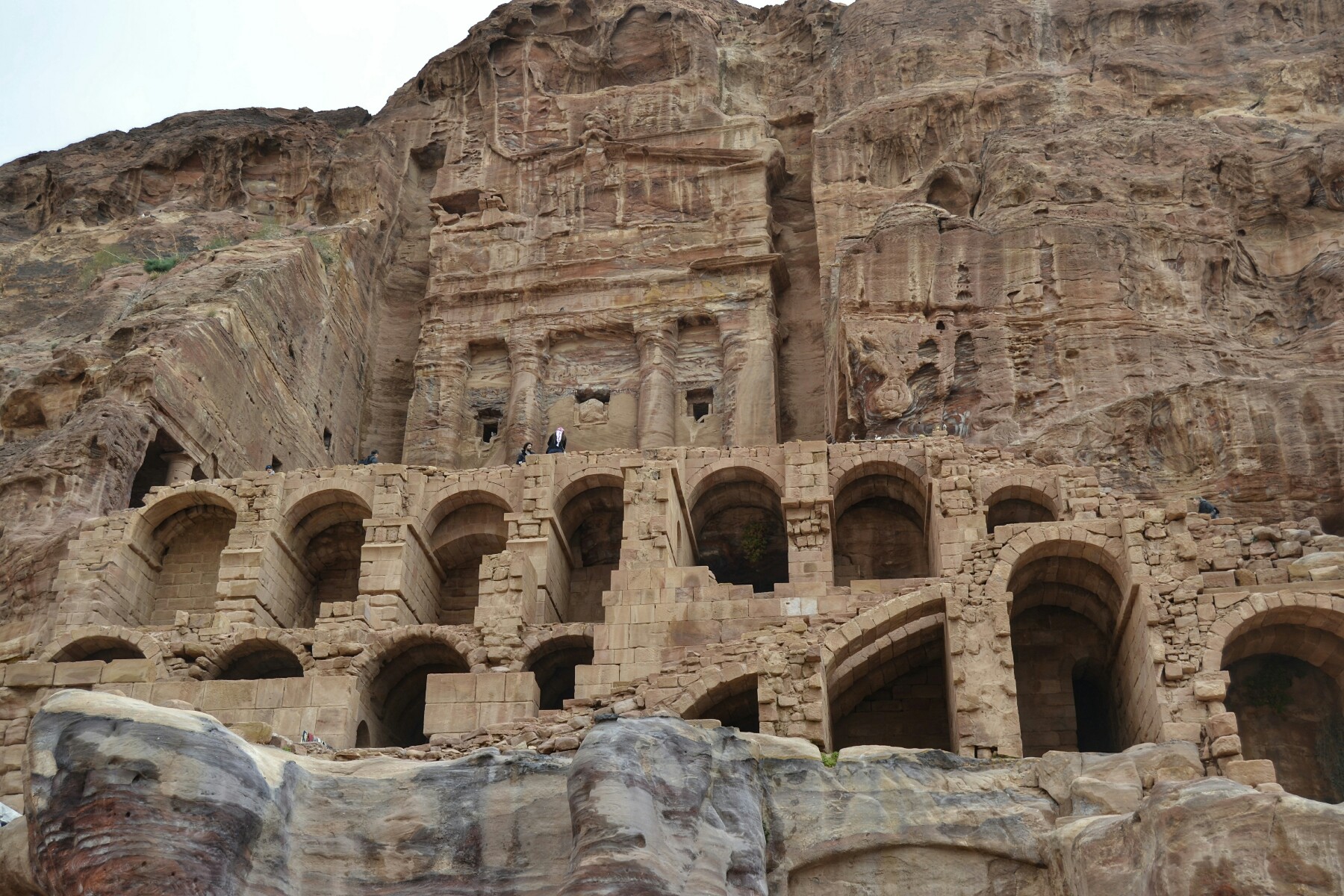 2018-12-jordania-petra-tumba-urna-2.jpeg