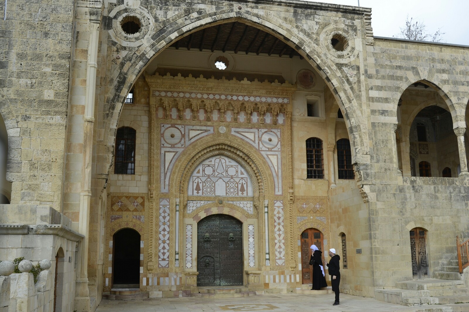 2018-12-libano-beiteddine-dar-al-wousta-exterior-17