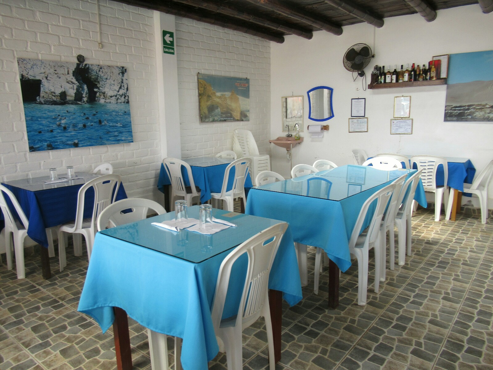 2019-08-peru-paracas-lagunillas-restaurante-el-che-2