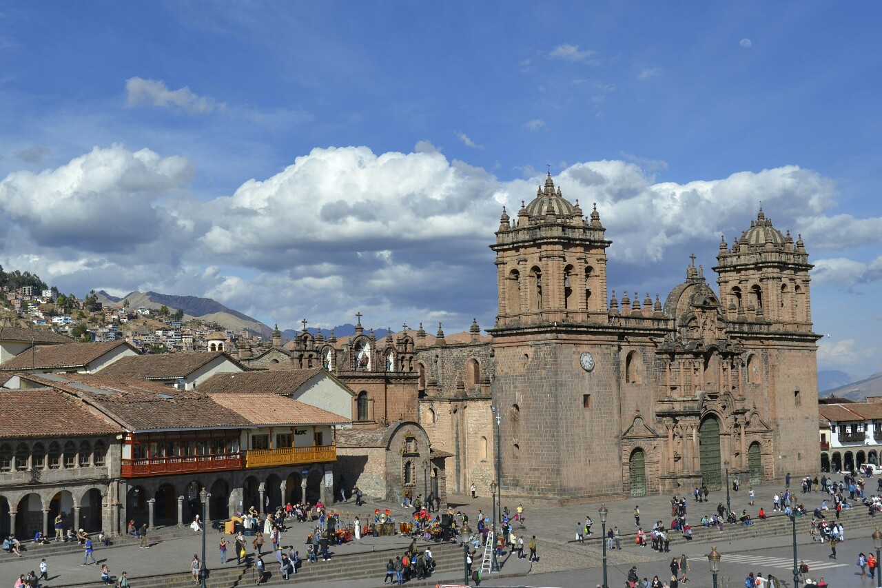 2019-09-peru-cusco-04-plaza-de-armas-catedral