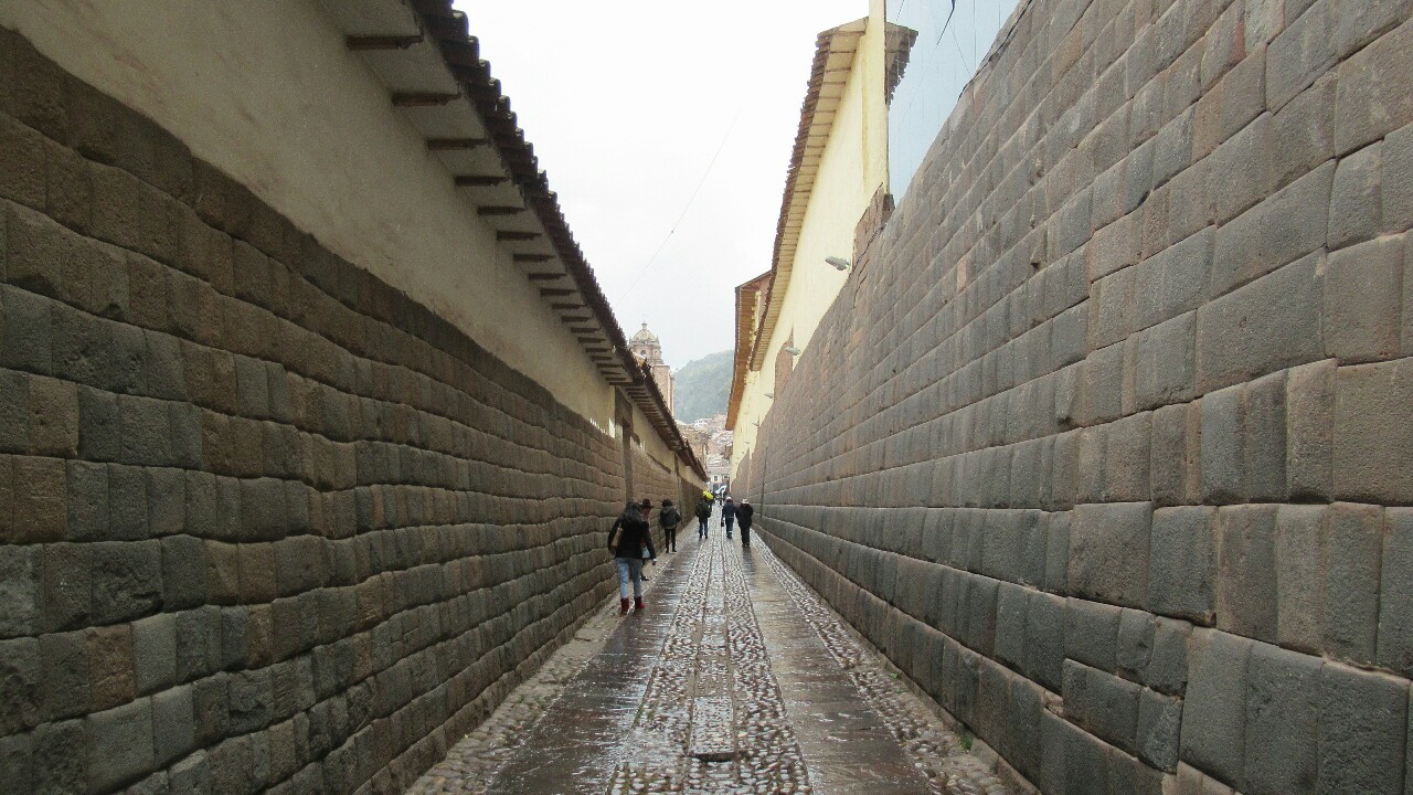 2019-09-peru-cusco-27-calles.jpeg