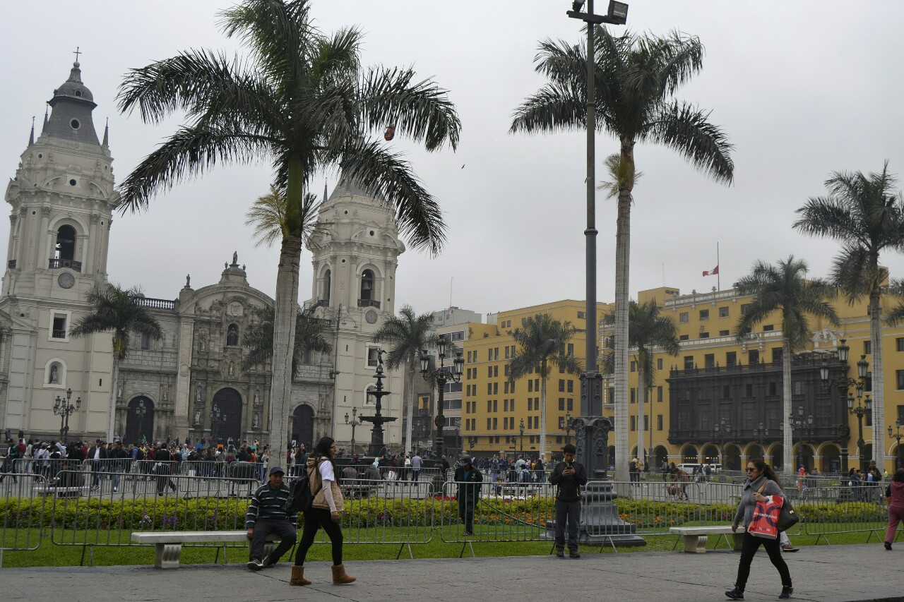 2019-09-peru-lima-plaza-de-armas-2.jpeg
