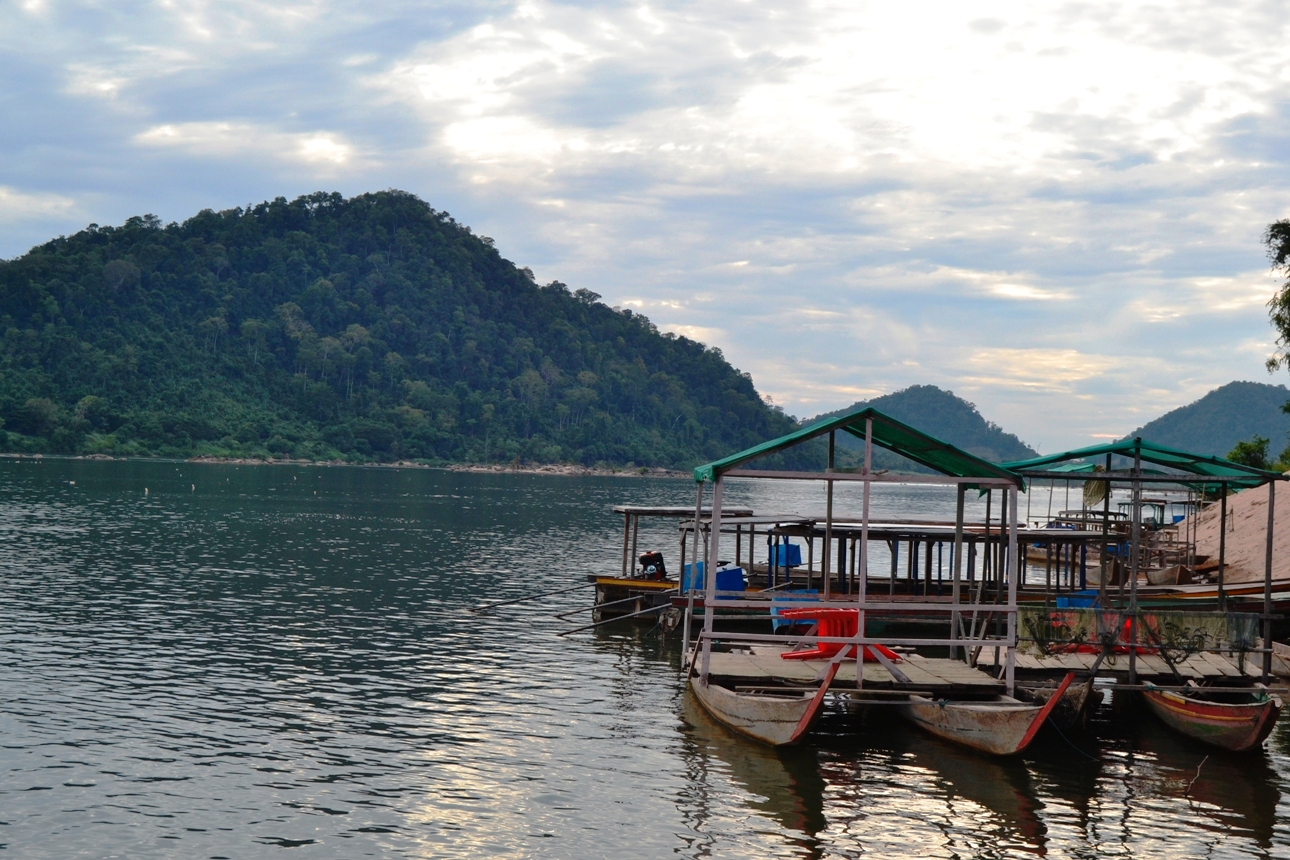 2019-12-laos-si-phan-don-Khone-04-ban-hang-khon-paseo-barca