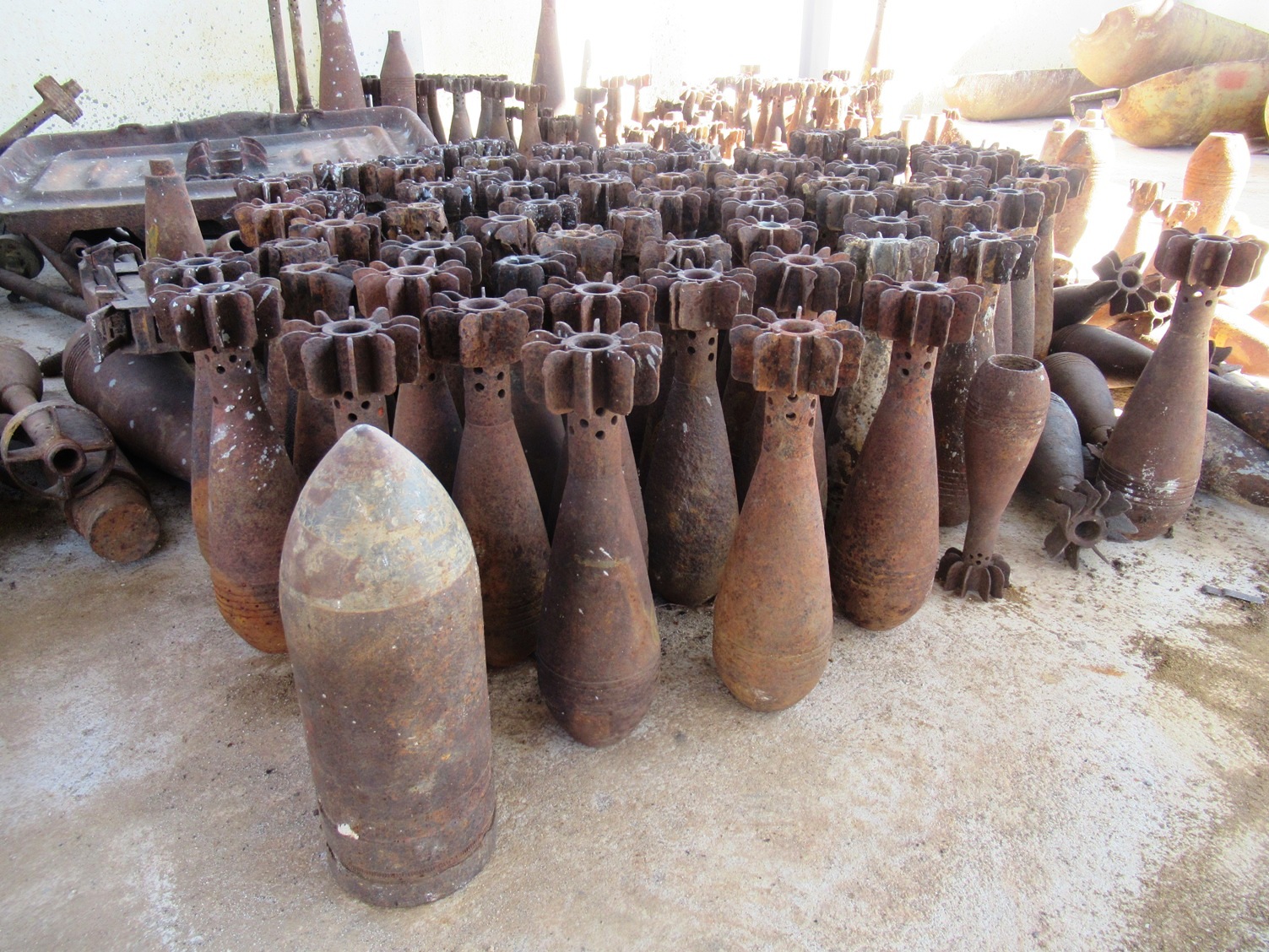 2019-12-laos-luang-phonsavan-xieng-khouang-centro-interpretacion-bombas-4