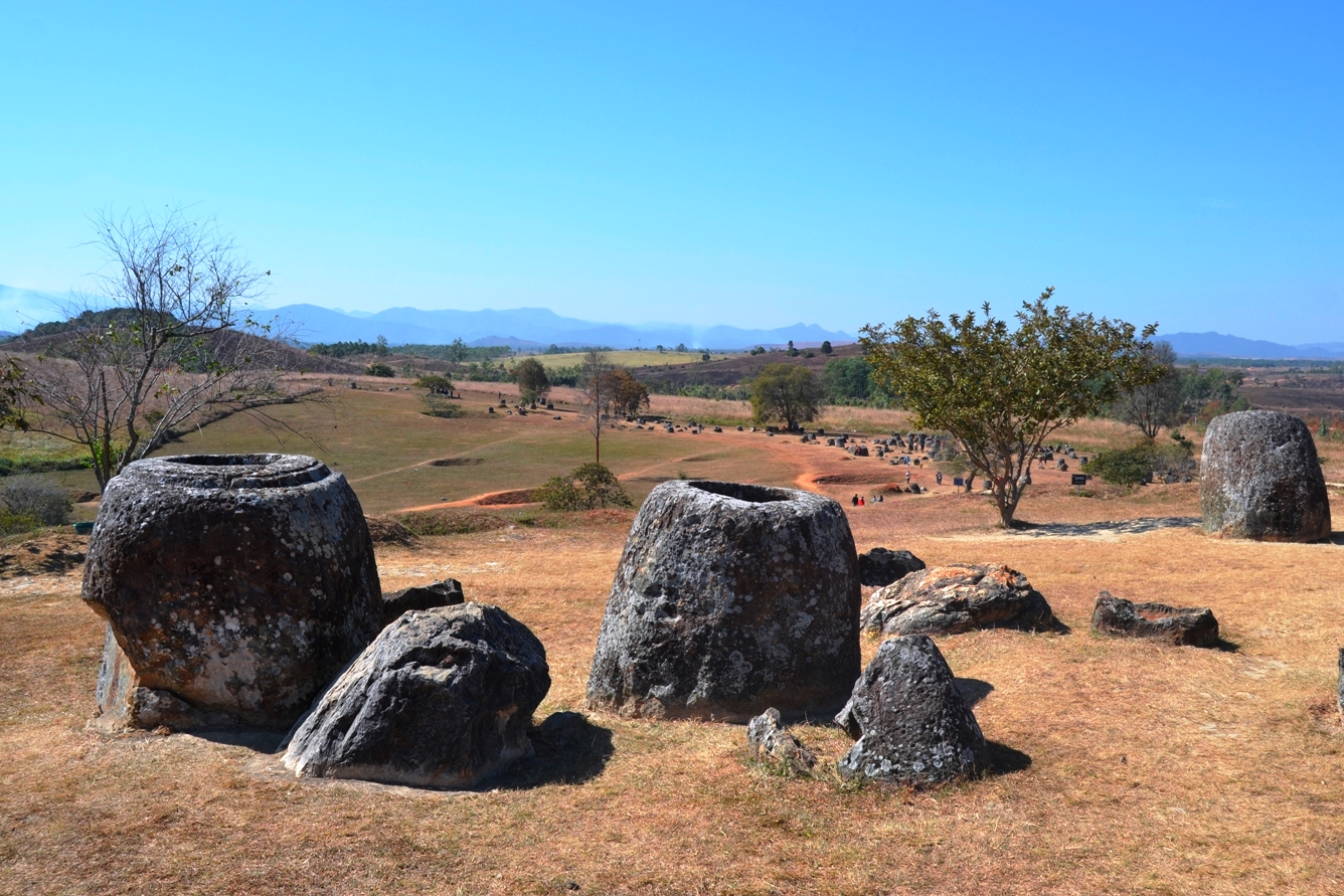 2019-12-laos-luang-phonsavan-xieng-khouang-plain-of-jars-sitio-1-01