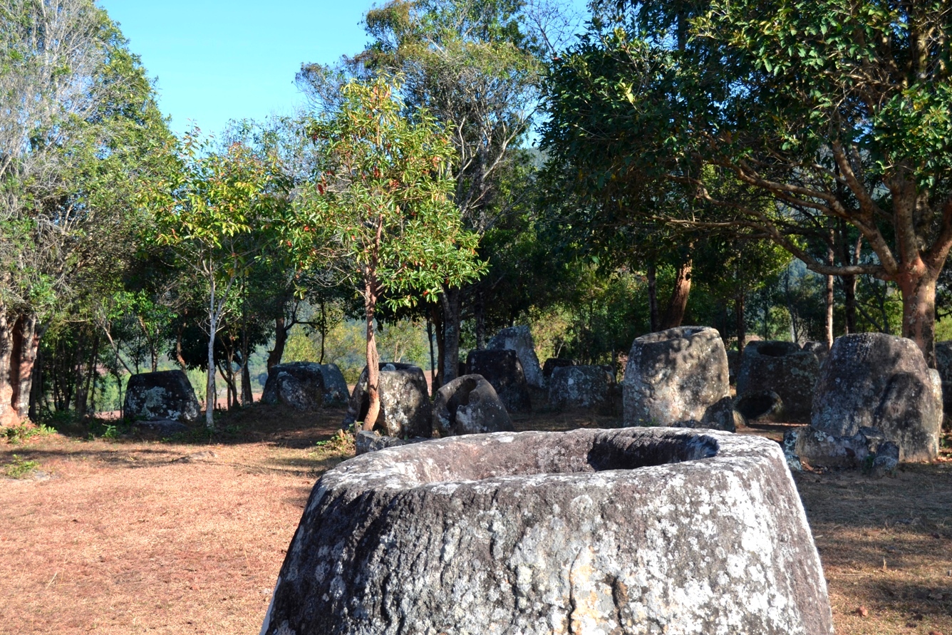 2019-12-laos-luang-phonsavan-xieng-khouang-plain-of-jars-sitio-2-01