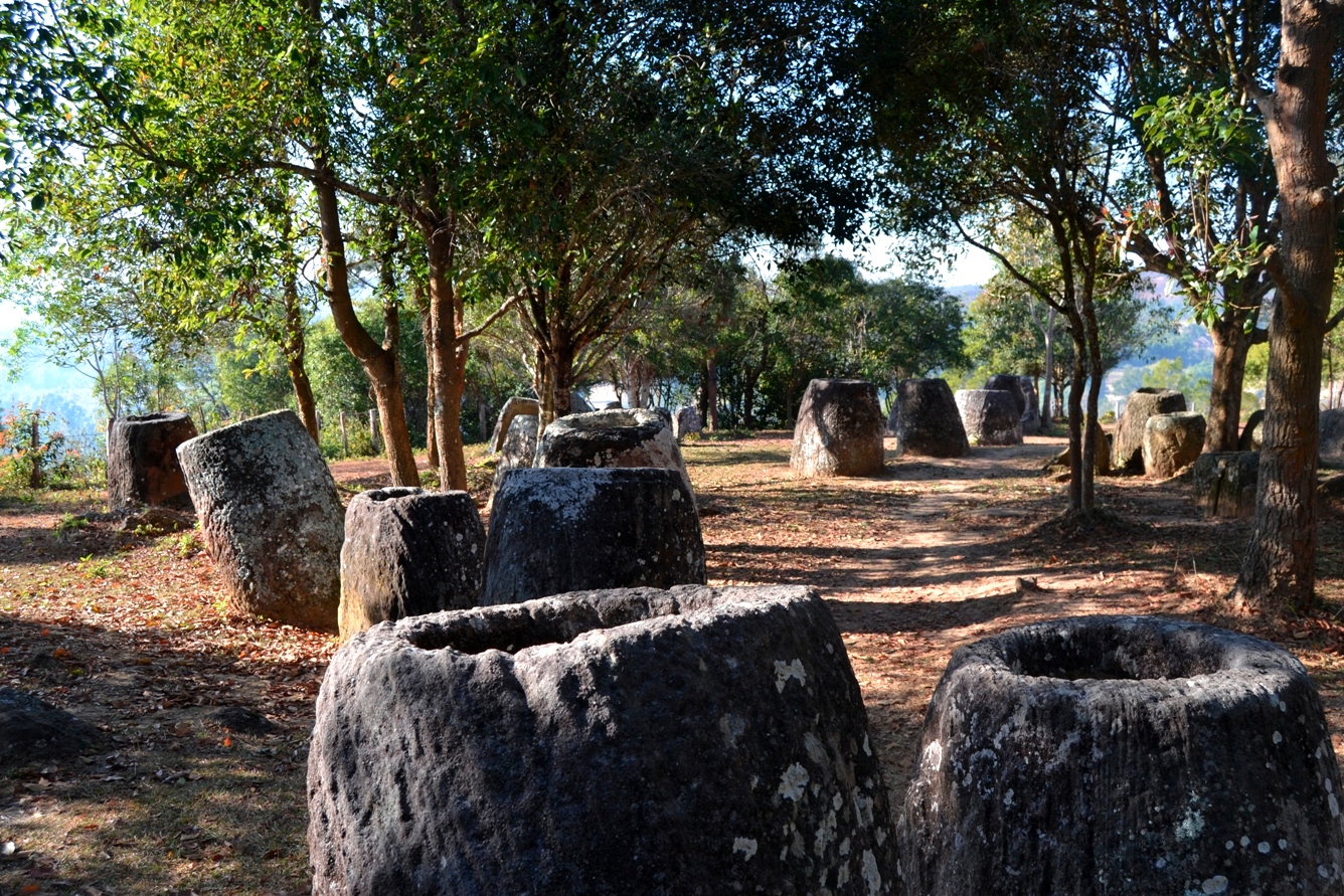 2019-12-laos-luang-phonsavan-xieng-khouang-plain-of-jars-sitio-2-03