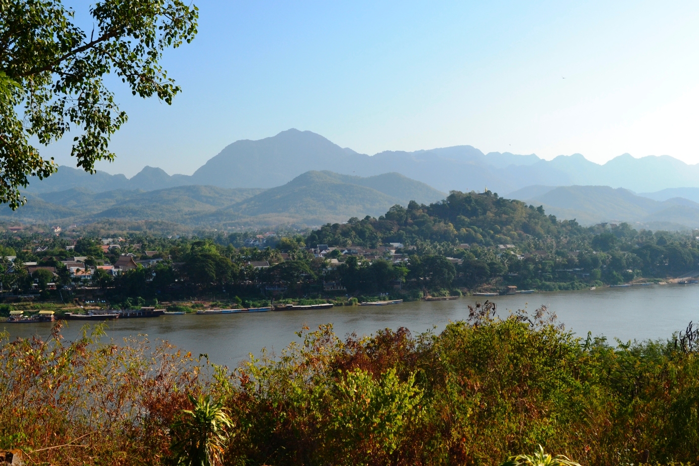 2019-12-laos-luang-prabang-chomphet-3-wat-chom-phet