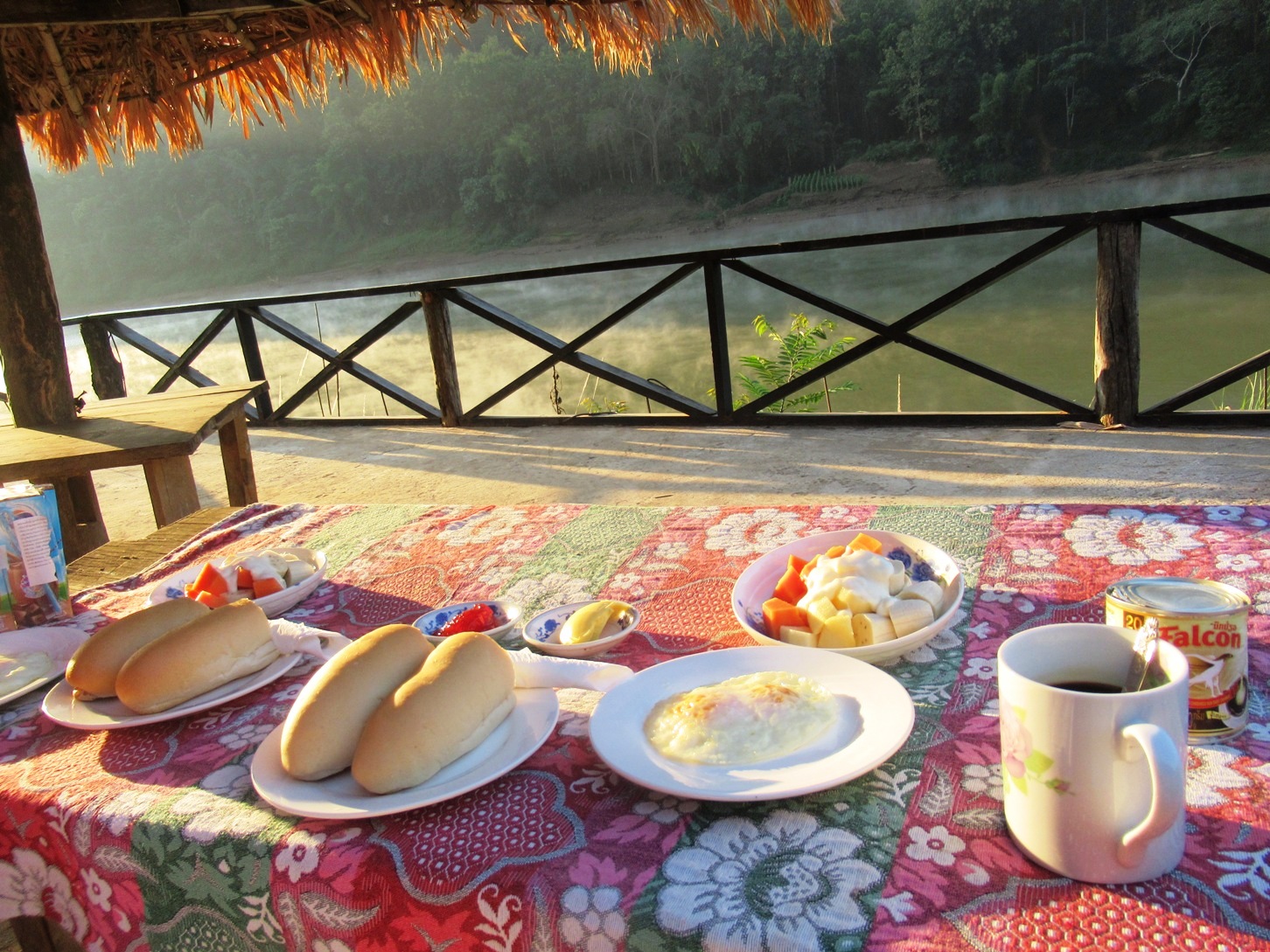 2019-12-laos-nong-khiaw-pueblo-nam-ou-riverlodge-1