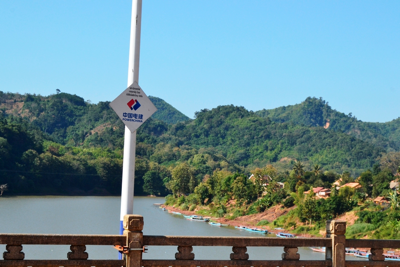 2019-12-laos-nong-khiaw-pueblo-puente-1