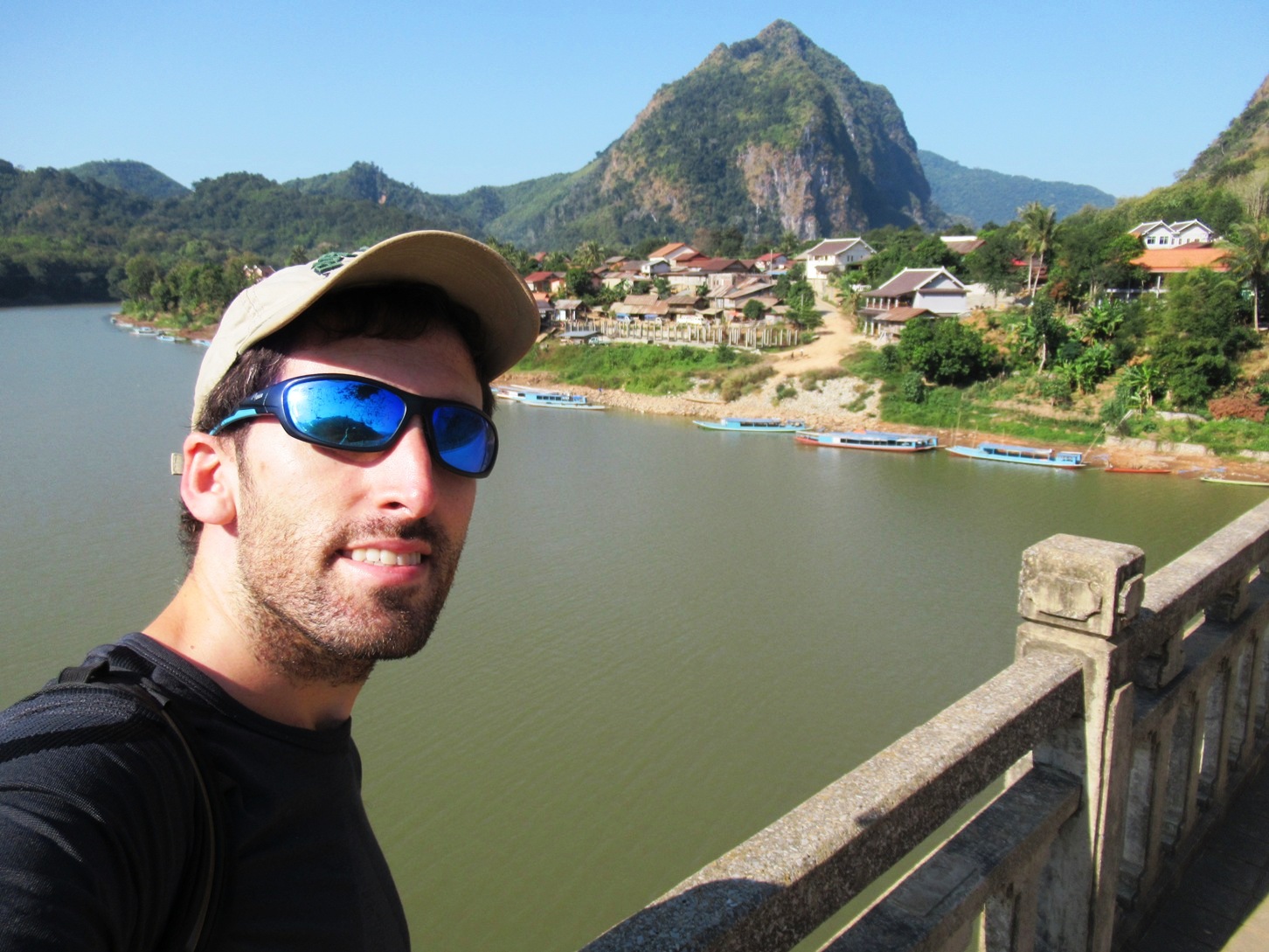 2019-12-laos-nong-khiaw-pueblo-puente-2