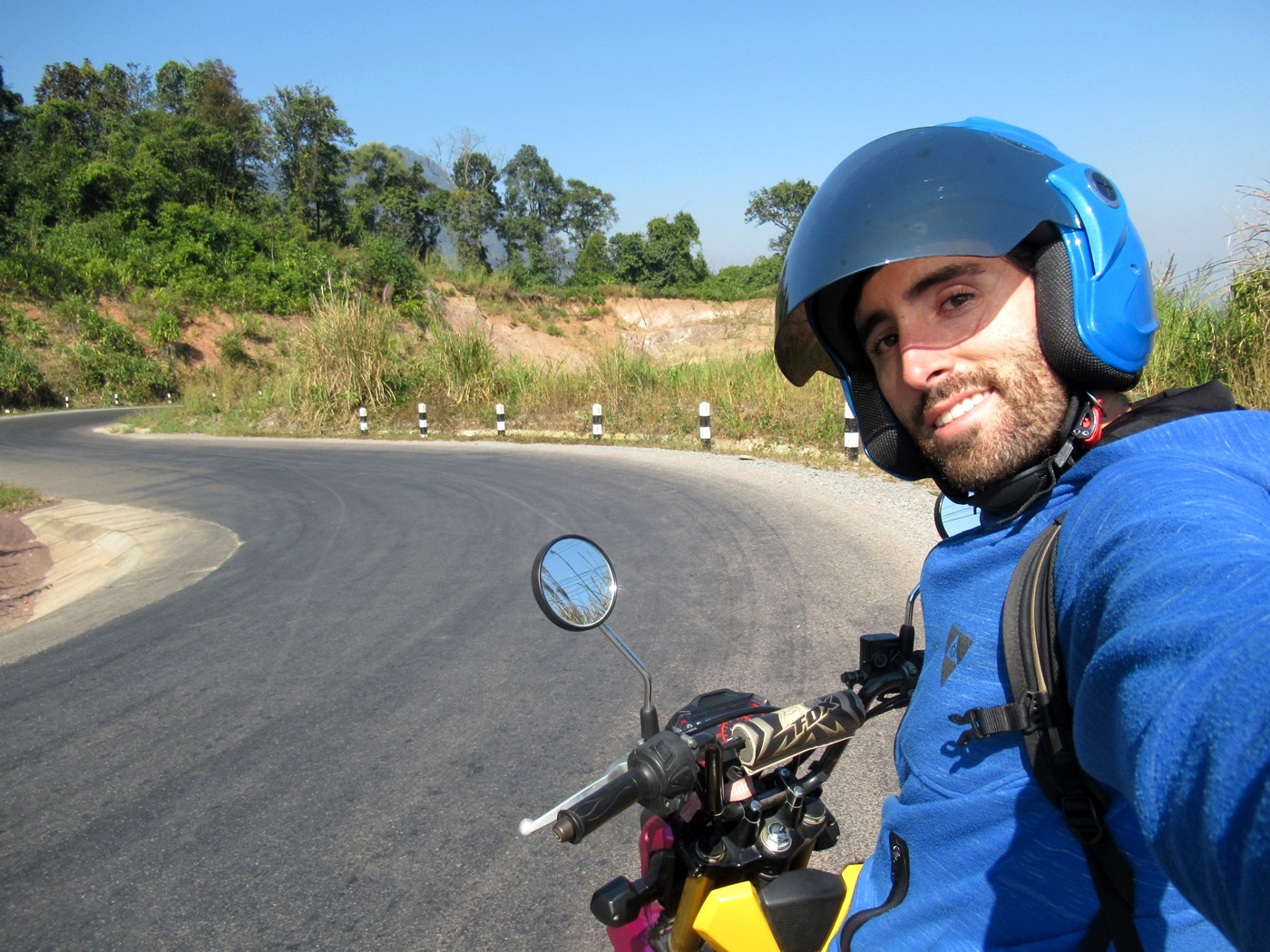 2019-12-laos-thakhek-loop-dia-2-05-carretera