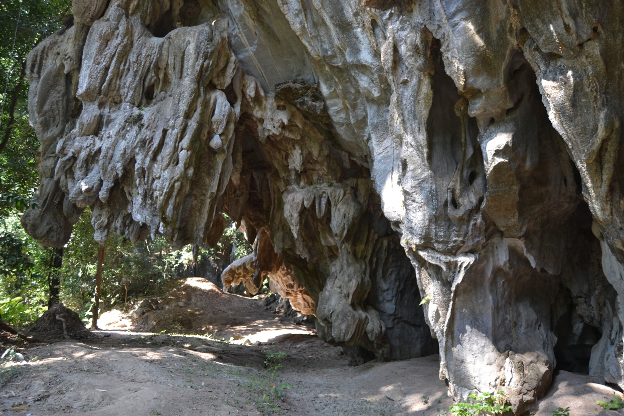 2019-12-laos-thakhek-loop-dia-4-08-cueva-nam-none