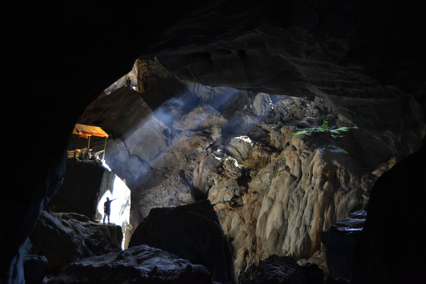 2019-12-laos-vang-vieng-cueva-phu-kham-4