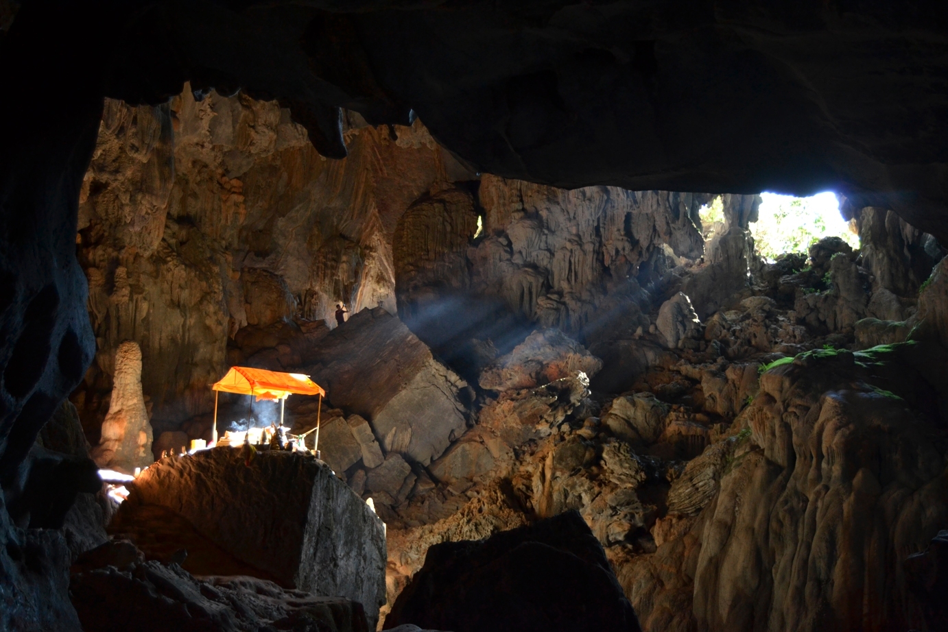 2019-12-laos-vang-vieng-cueva-phu-kham-5