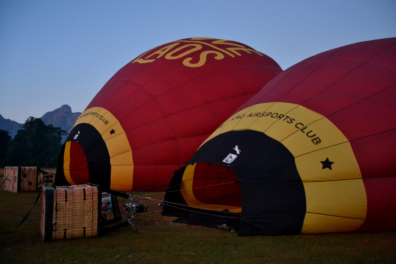 2019-12-laos-vang-vieng-globo-above-laos-01