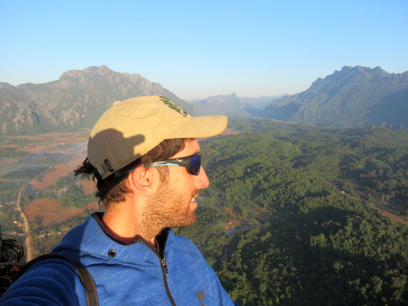 2019-12-laos-vang-vieng-globo-above-laos-20