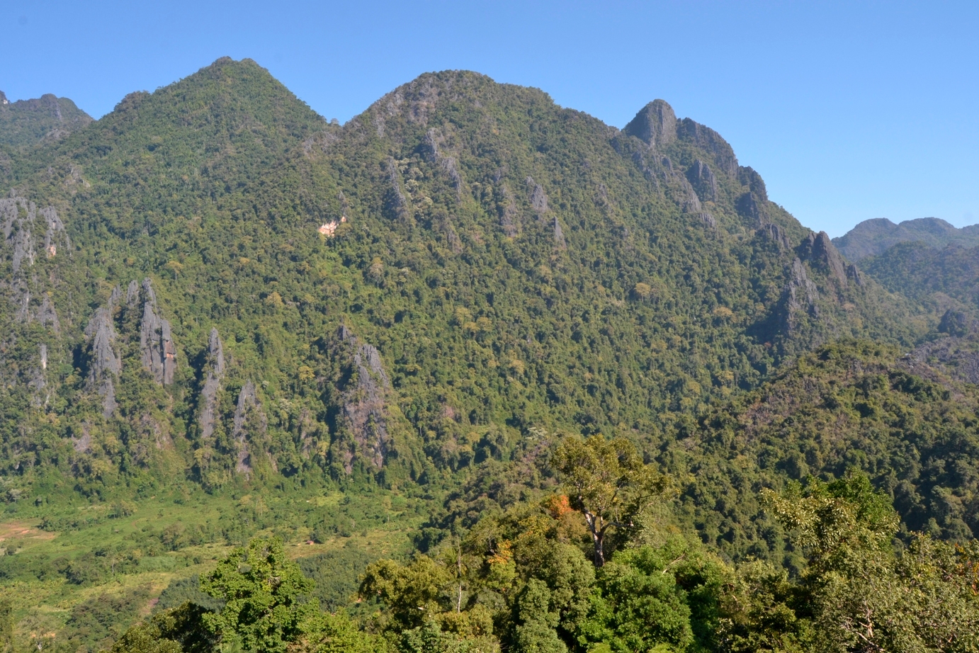 2019-12-laos-vang-vieng-nam-xay-03