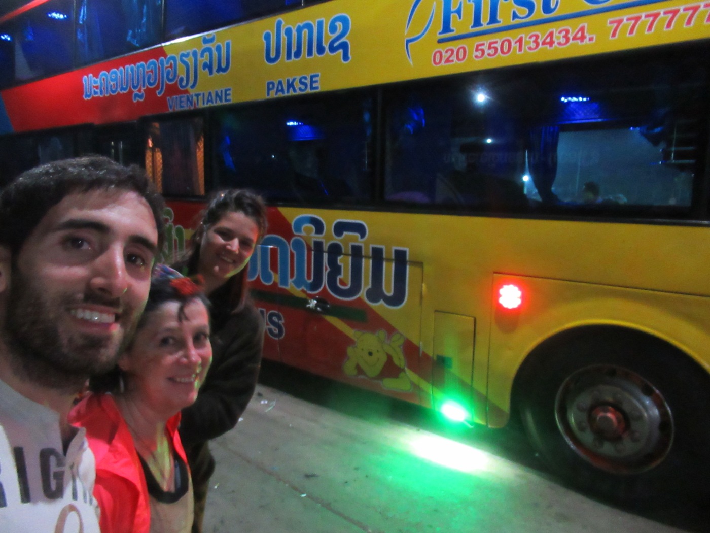 2019-12-laos-vientian-thakhek-bus-nocturno-1