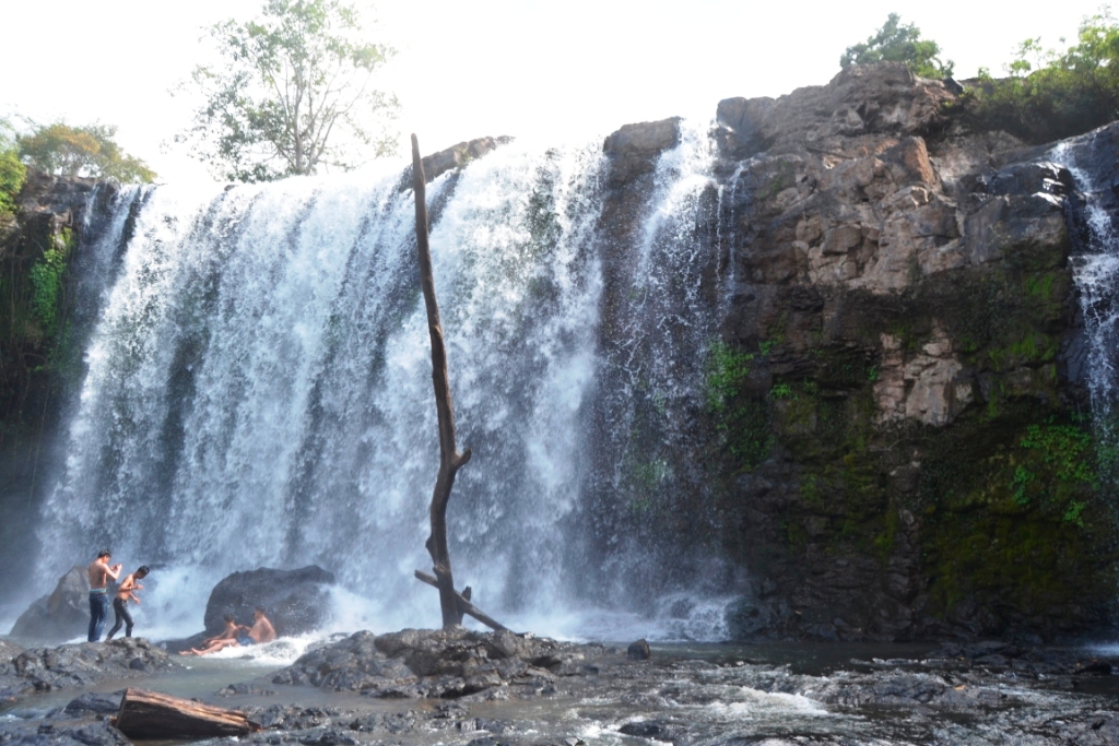 2019-12-camboya-mondulkiri-cascada-bou-sra-4