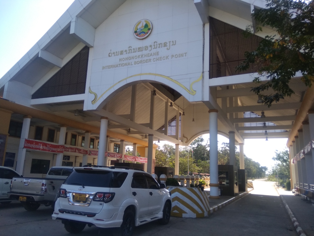 2019-12-laos-voeung-kam-cruce-frontera-1