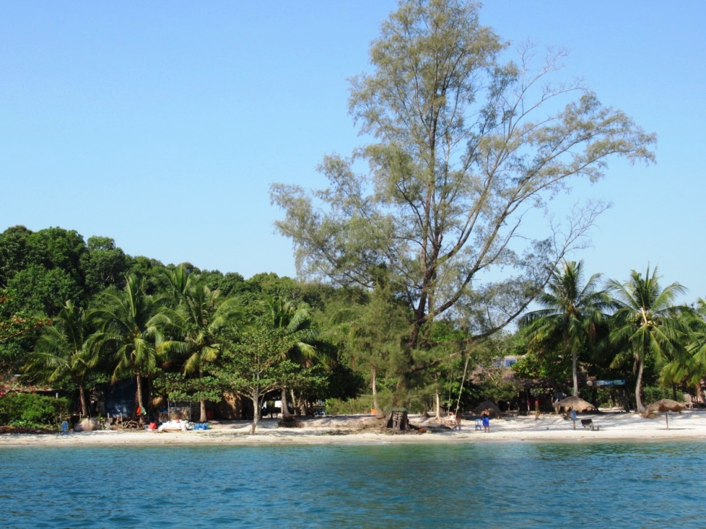 2020-01-camboya-koh-ta-kiev-the-last-point-bar-3