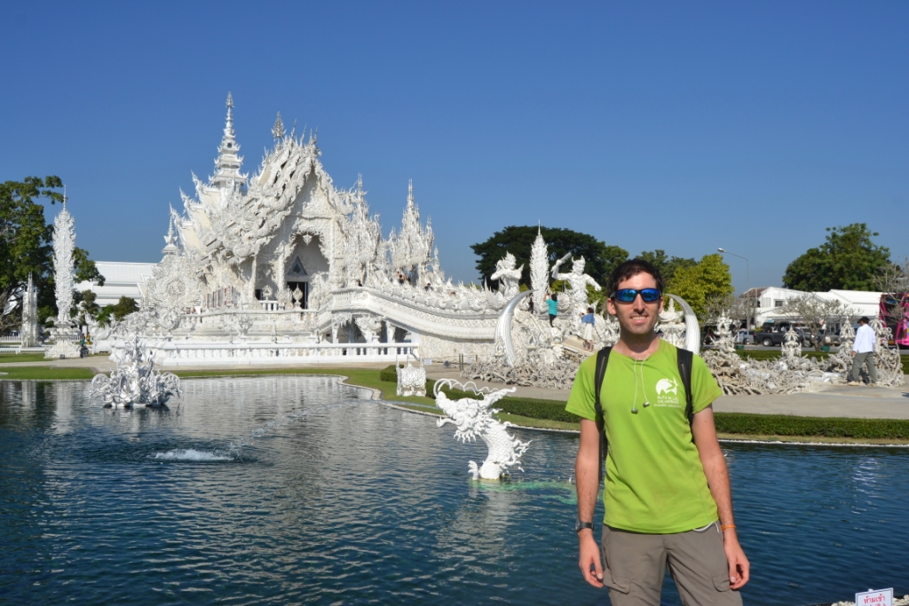 2019-11-tailandia-chiang-rai-wat-rong-khung-teamplo-blanco-05