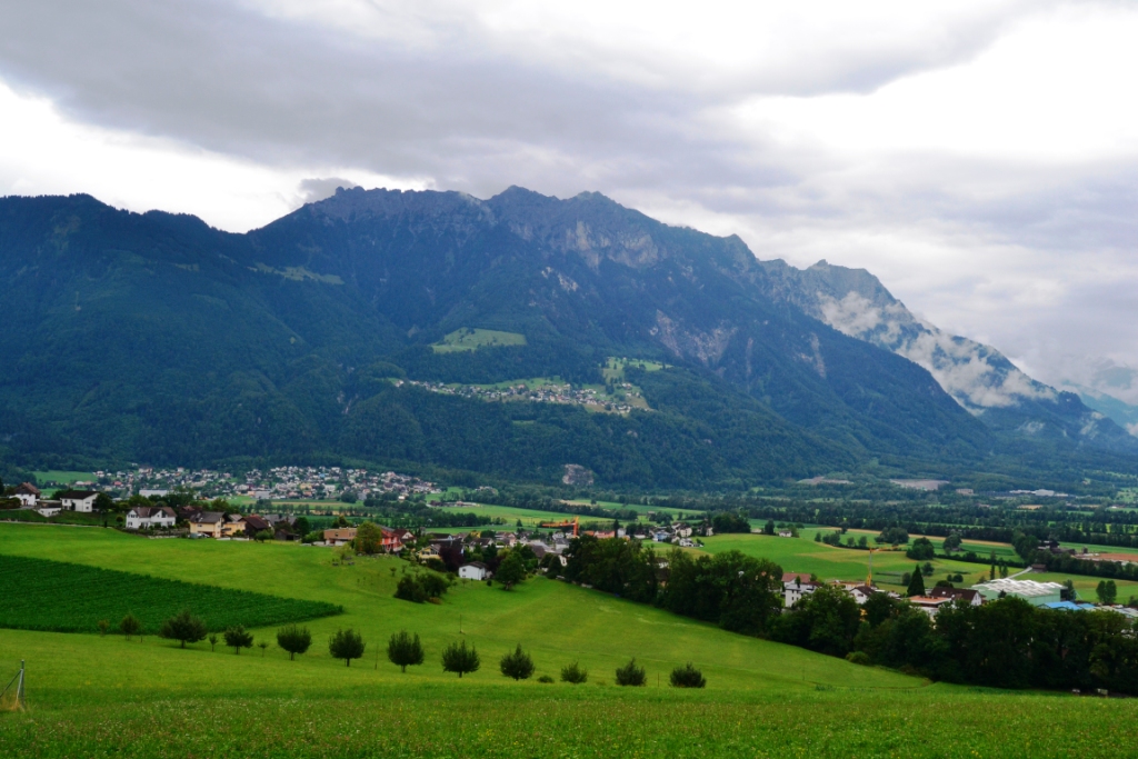 2023-07-liechtenstein-Historic-Historischer-Hohenweg-Schellenberg-05