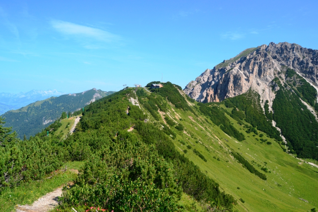 2023-07-liechtenstein-malbun-13-furstin-gina-weg-Vistas-Sareiserjoch-Gamsgrat