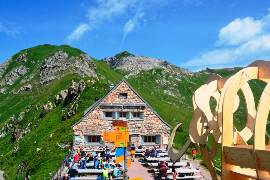 2023-07-liechtenstein-malbun-50-pfalzerhutte