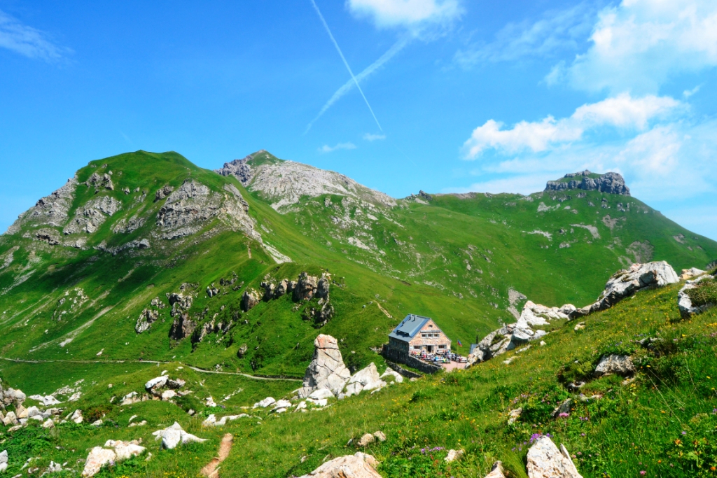 2023-07-liechtenstein-malbun-52-hacia-naafkopf-pfalzerhutte