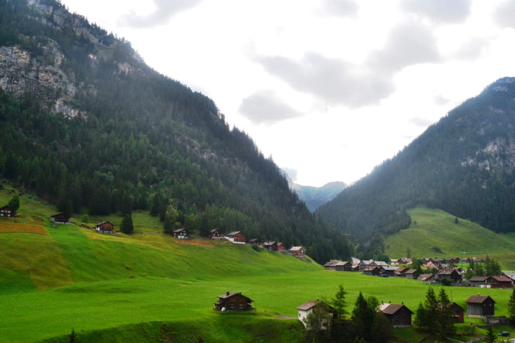 2023-07-liechtenstein-ruta-valuna-05-hacia-sucka-vistas-gross-steg