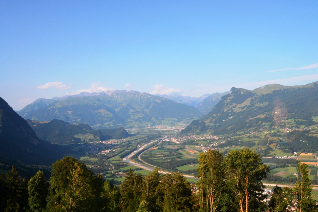2023-07-liechtenstein-Triesenberg-06-vistas