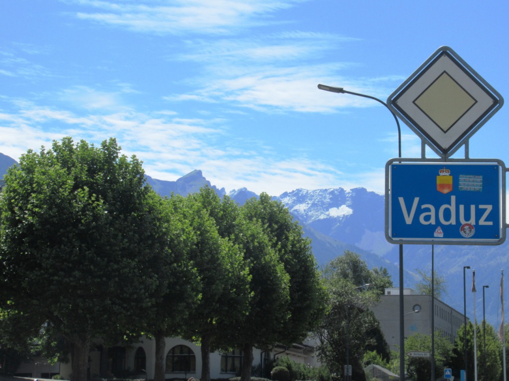 2023-07-liechtenstein-vaduz-12-cartel
